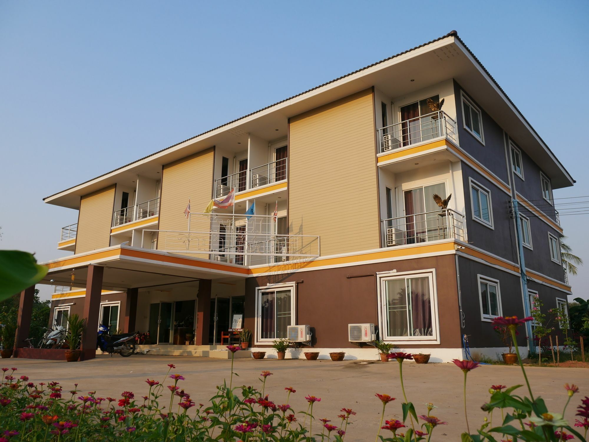 Jumpa Resort Hotel Пхитсанулок Экстерьер фото